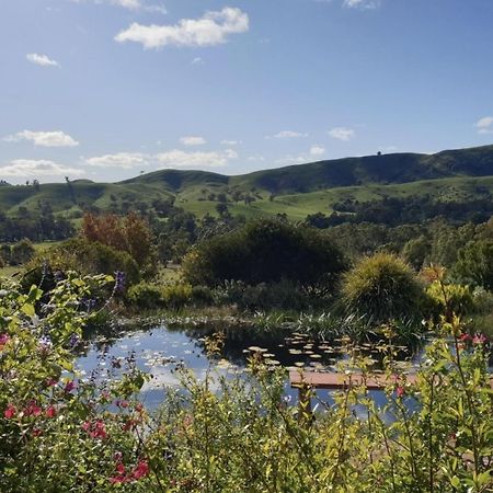 Strath Creek Strawbale Cottage - Wingspread Garden מראה חיצוני תמונה